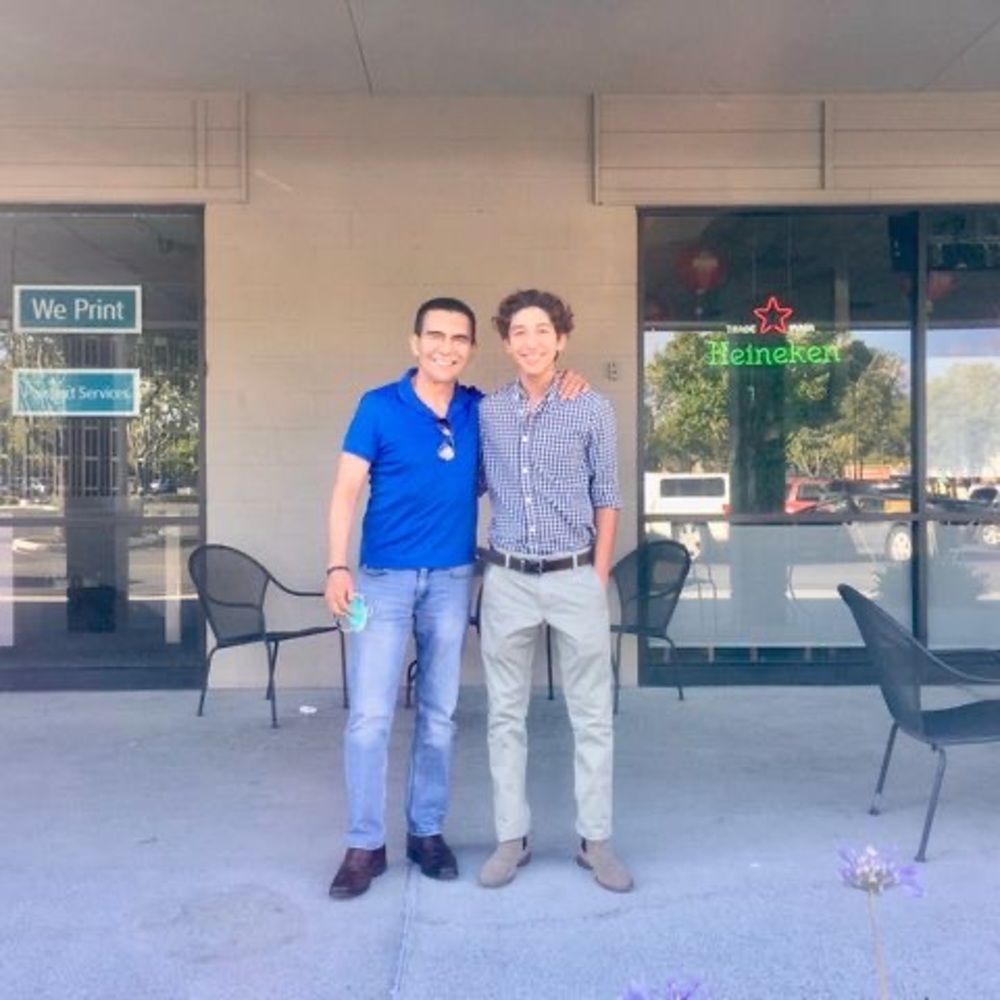 Meet your Posher, Leo